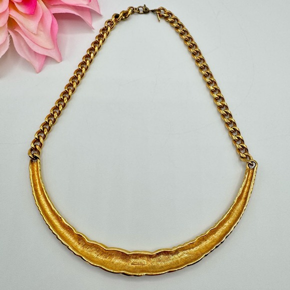 Vintage Monet Twisted Cream Enamel Pendant Choker Necklace Retro Signed 16” - Picture 7 of 13